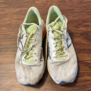 New Balance FuelCell SuperComp Trainer v2 Men’s Size 10